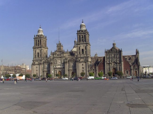 Llama la iglesia a desarmar calles en México