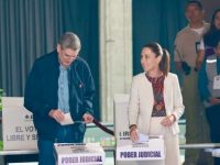 Vota Sheinbaum en la primera elección judicial
