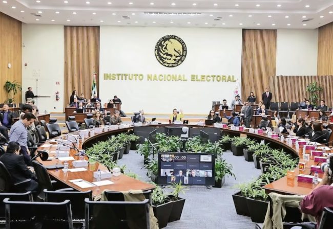 INE multa a partidos políticos por  casi 32 mdp, por adeudos al SAT