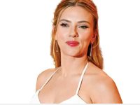 Scarlett Johansson se convierte en la actriz más taquillera de Hollywood