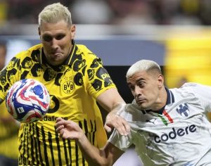 Borussia eliminó a Monterrey y va a los cuartos de final
