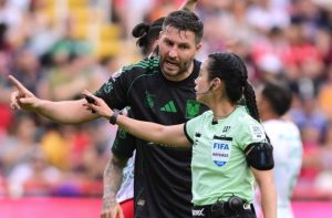 Critican a Katia Itzel por permitir excesiva confianza de Gignac